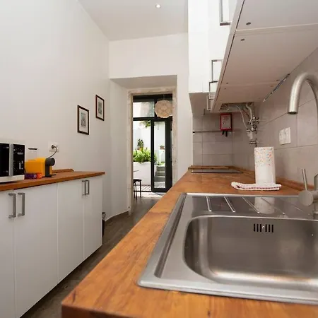 Vintage Apartment W/ Terrace Lisbon Exterior photo